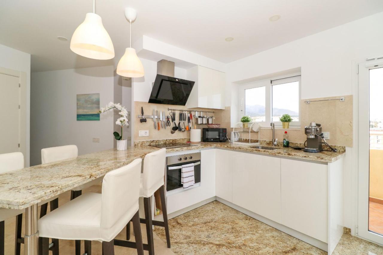 شقة Penthouse With Panoramic Views - Puerto Marina بينالماذينا المظهر الخارجي الصورة