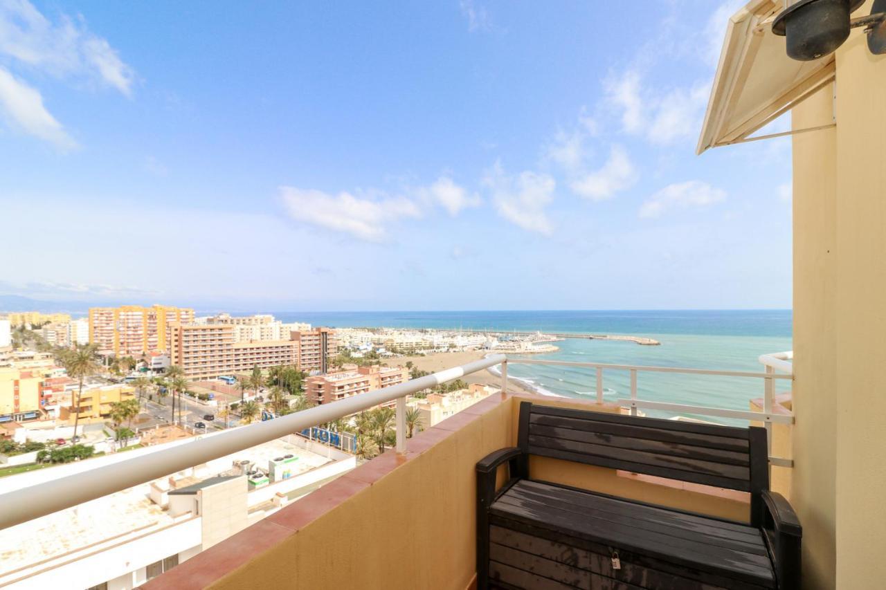 شقة Penthouse With Panoramic Views - Puerto Marina بينالماذينا المظهر الخارجي الصورة