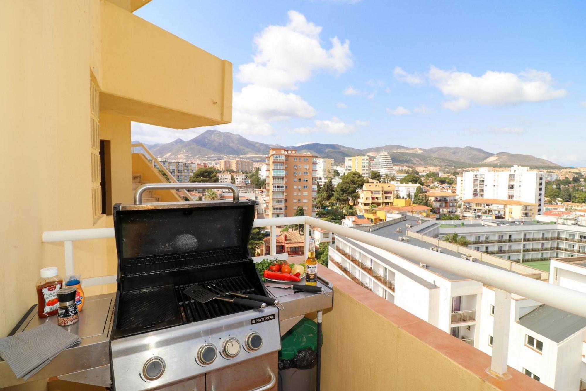 شقة Penthouse With Panoramic Views - Puerto Marina بينالماذينا المظهر الخارجي الصورة