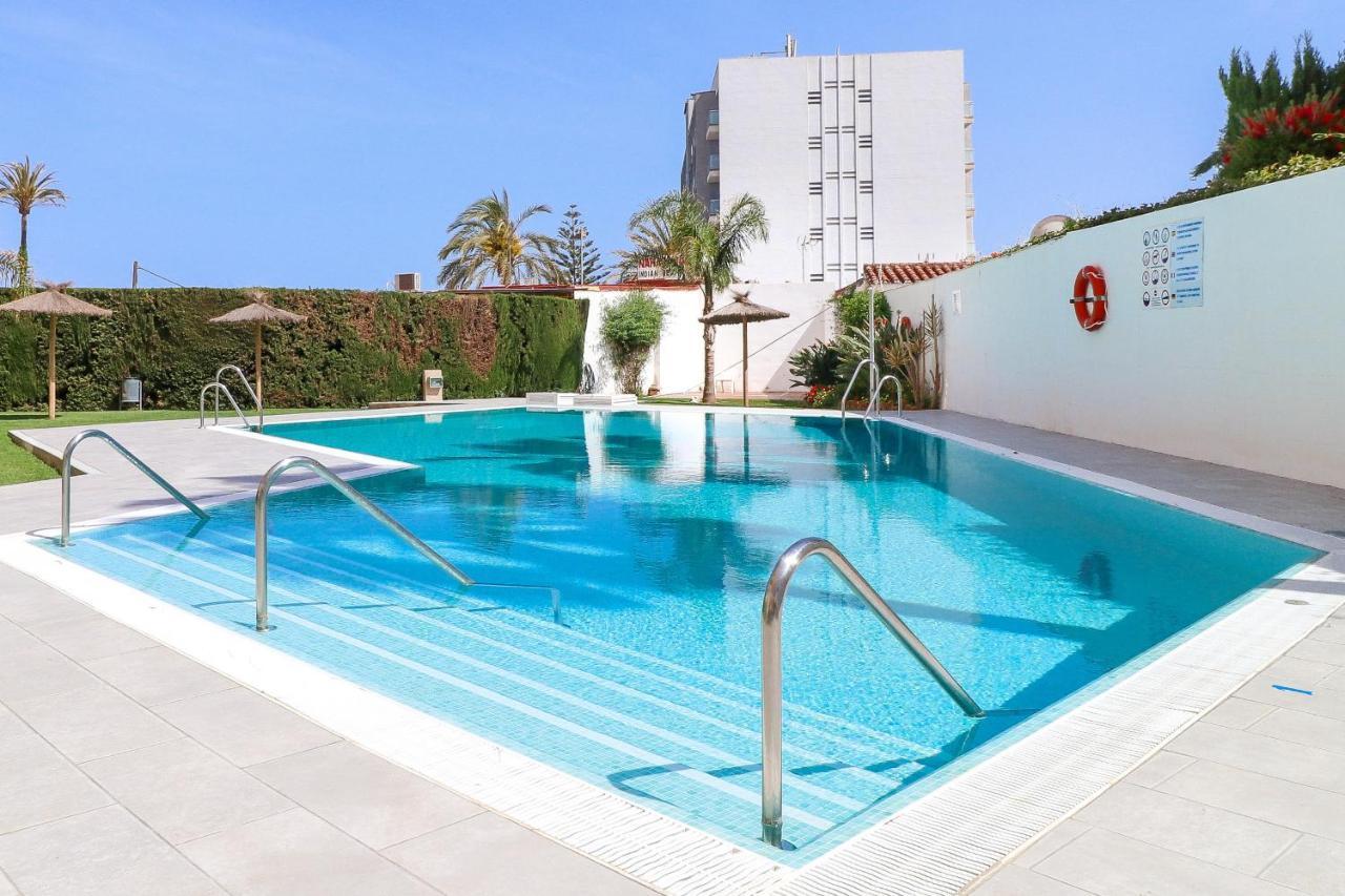 شقة Penthouse With Panoramic Views - Puerto Marina بينالماذينا المظهر الخارجي الصورة